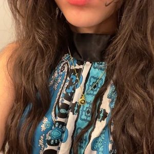 Elegant Black flower gold necklace